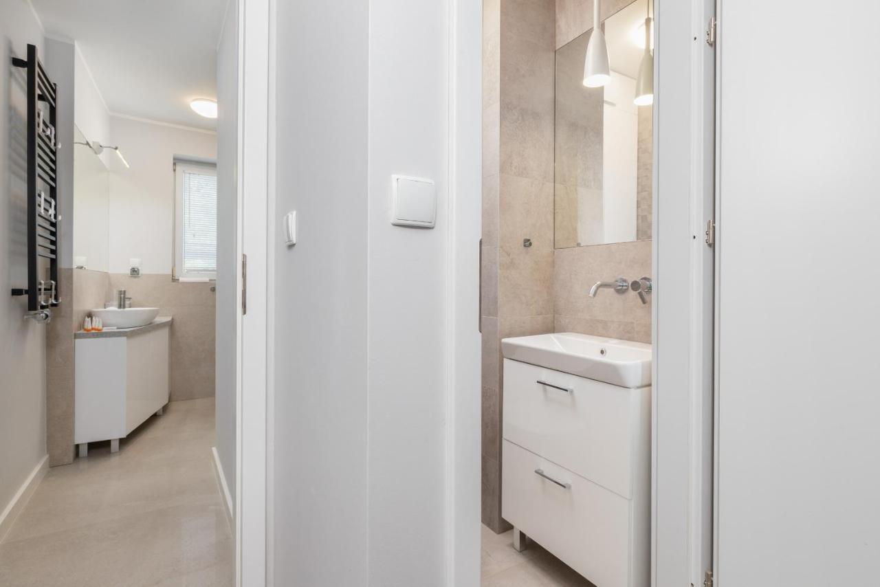 Gdanska Two-Bedroom Apartment Brzezno Beach By Noclegi Renters Eksteriør bilde